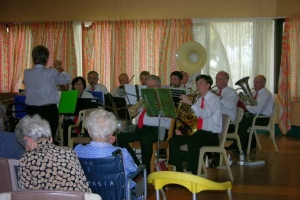 2004 Wesley Gardens